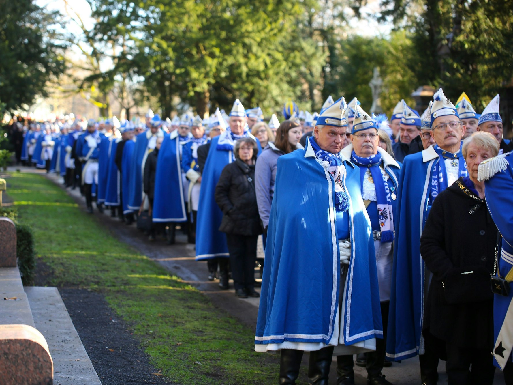 Beerdigung von Fro Kuckelkorn auf dem Melaten-Friedhof.