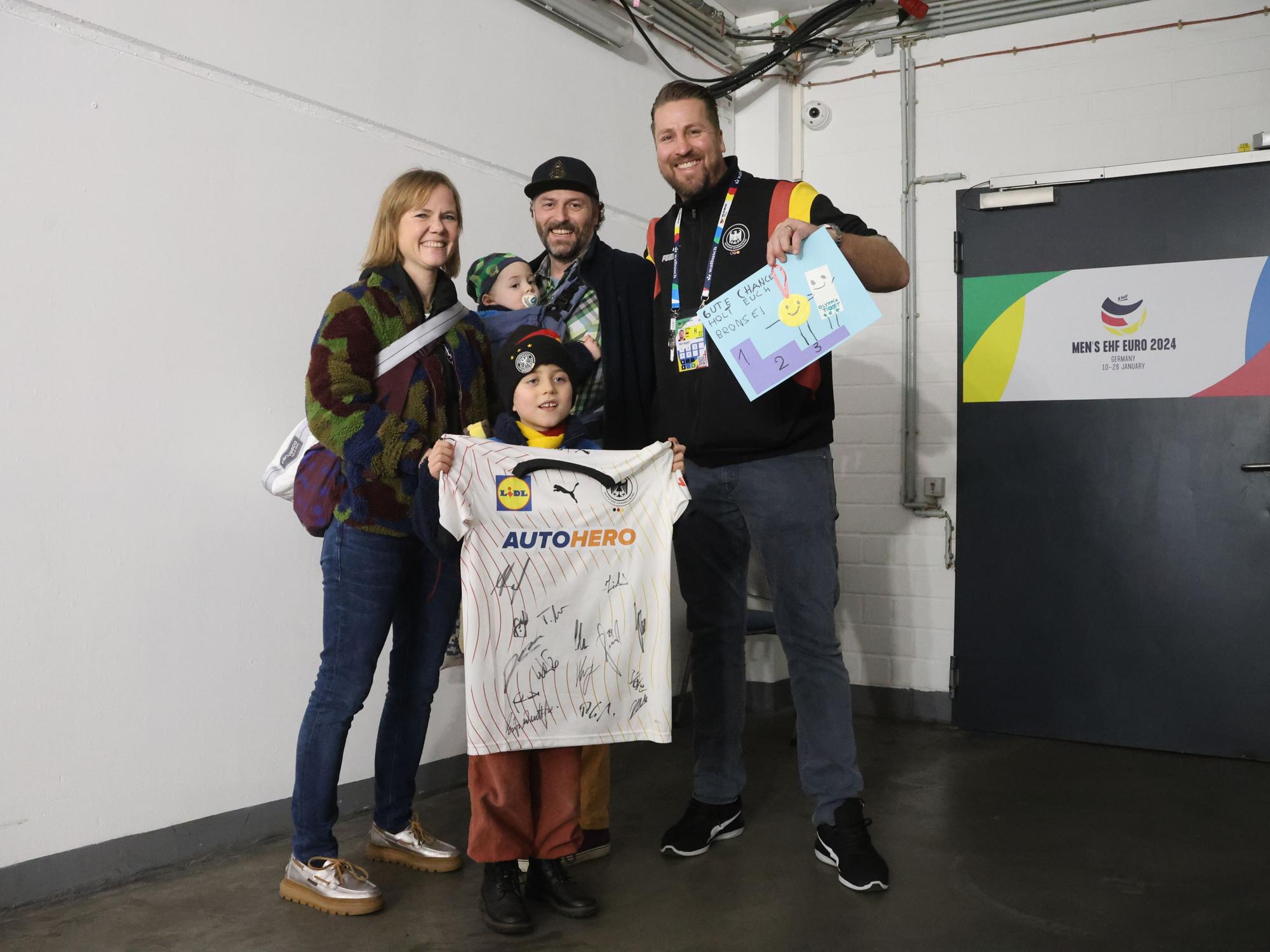 Fan Bent mit Trikot.