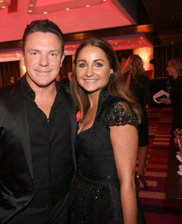 Stefan Mross und seine Freundin Eva Luginger nahmen 2023 am Charity-Dinner „Gemeinsam für Kinder“ in München teil.