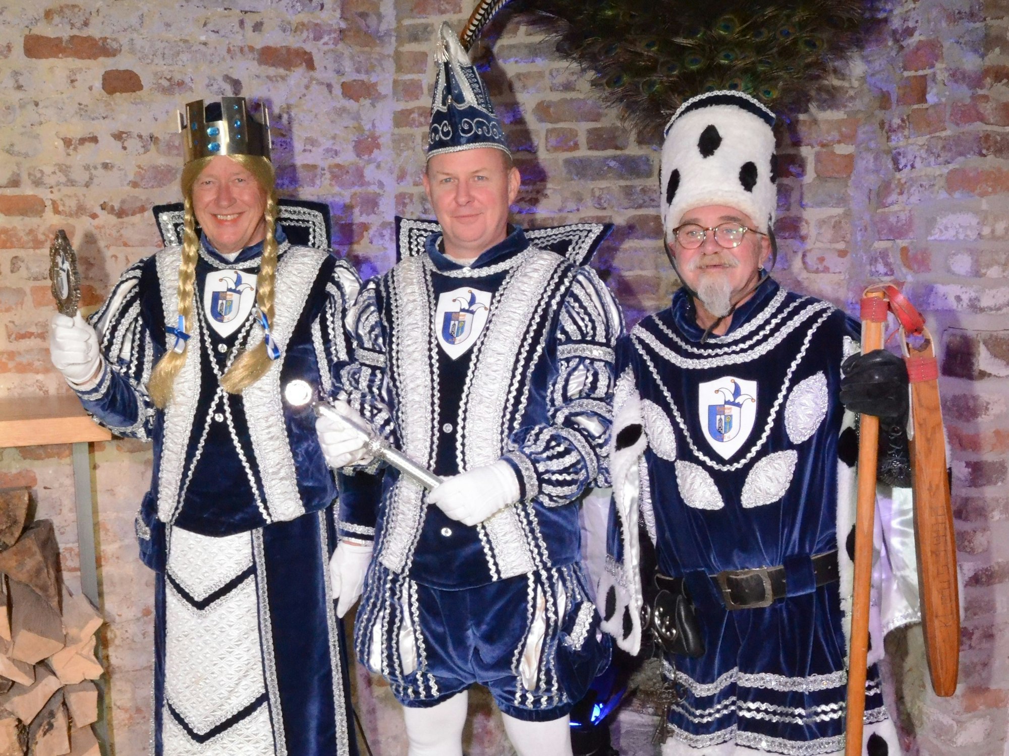 Das Dreigestirn der Pullemer Narrenzunft.