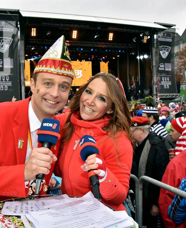Das WDR Moderatorenteam Lukas Wachten und Andrea Schönenborn.