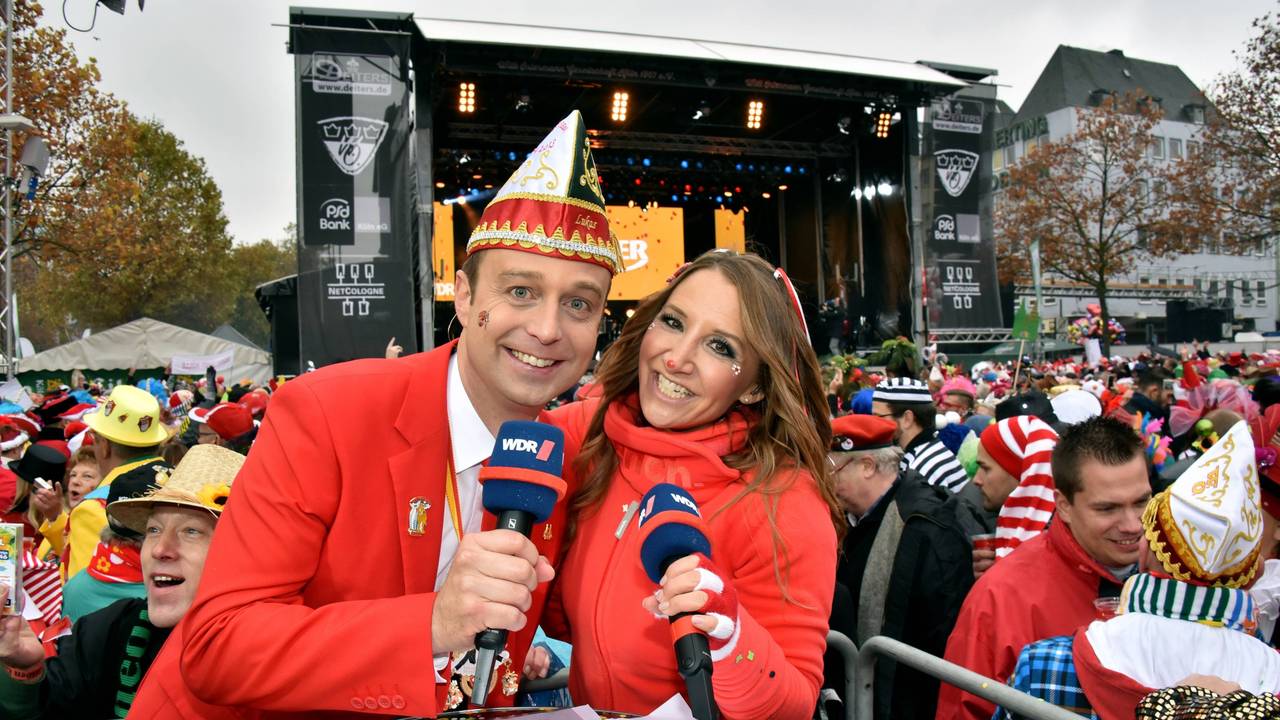 Das WDR Moderatorenteam Lukas Wachten und Andrea Schönenborn.