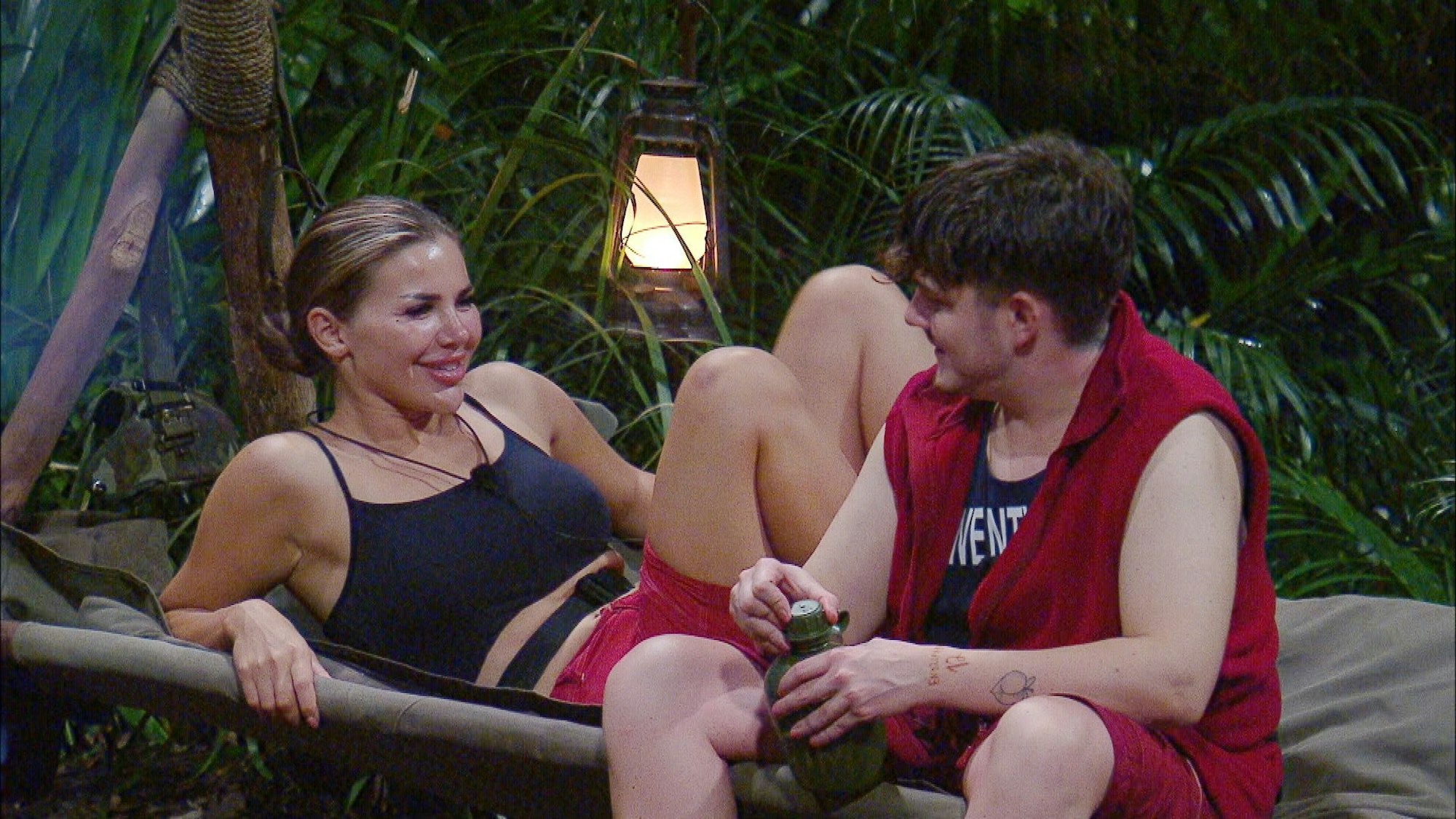 Kim Virginia und Twenty4Tim sind gemeinsam im Dschungelcamp 2024 zu sehen.