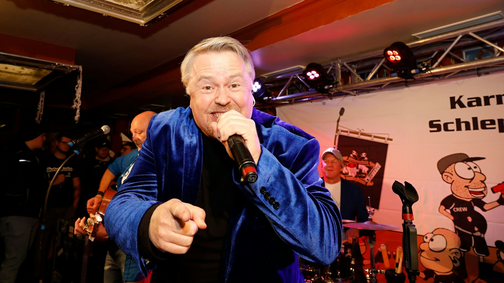 Die Cöllner auf der Bühne.