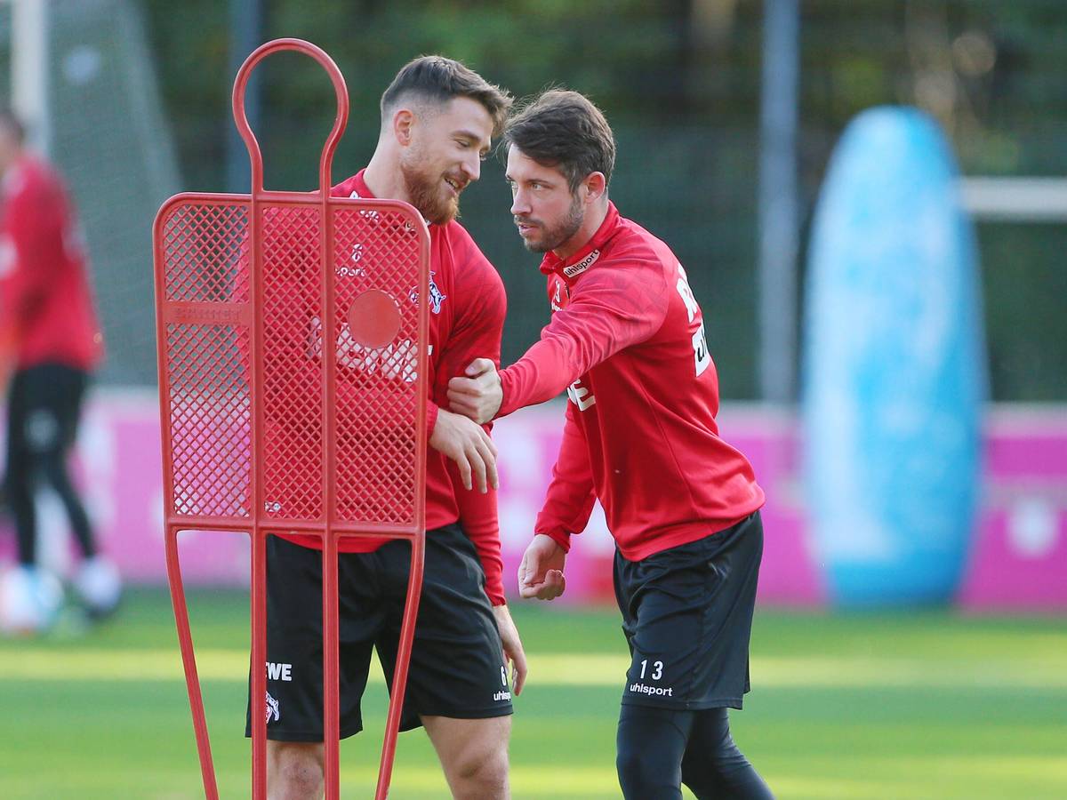 Salih Özcan und Mark Uth währen eines Trainings des 1. FC Köln.