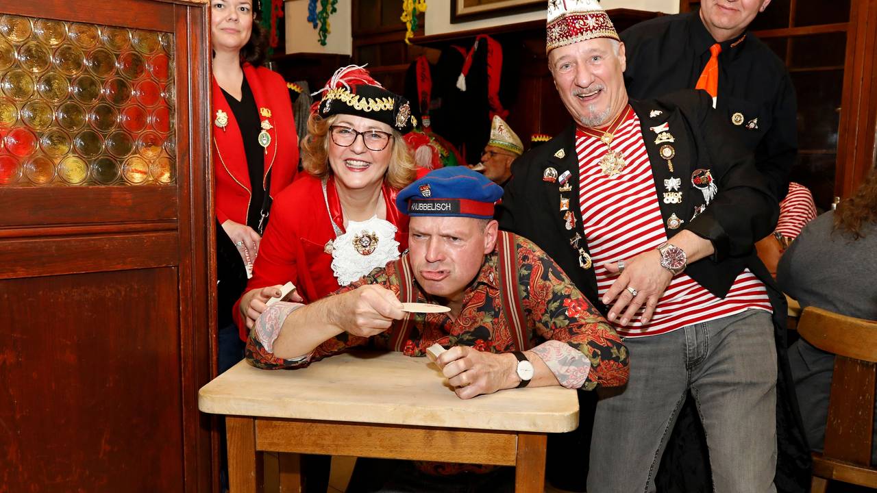 Dä Knubbelisch (Ralf Knoblich) beim Deckelabend.