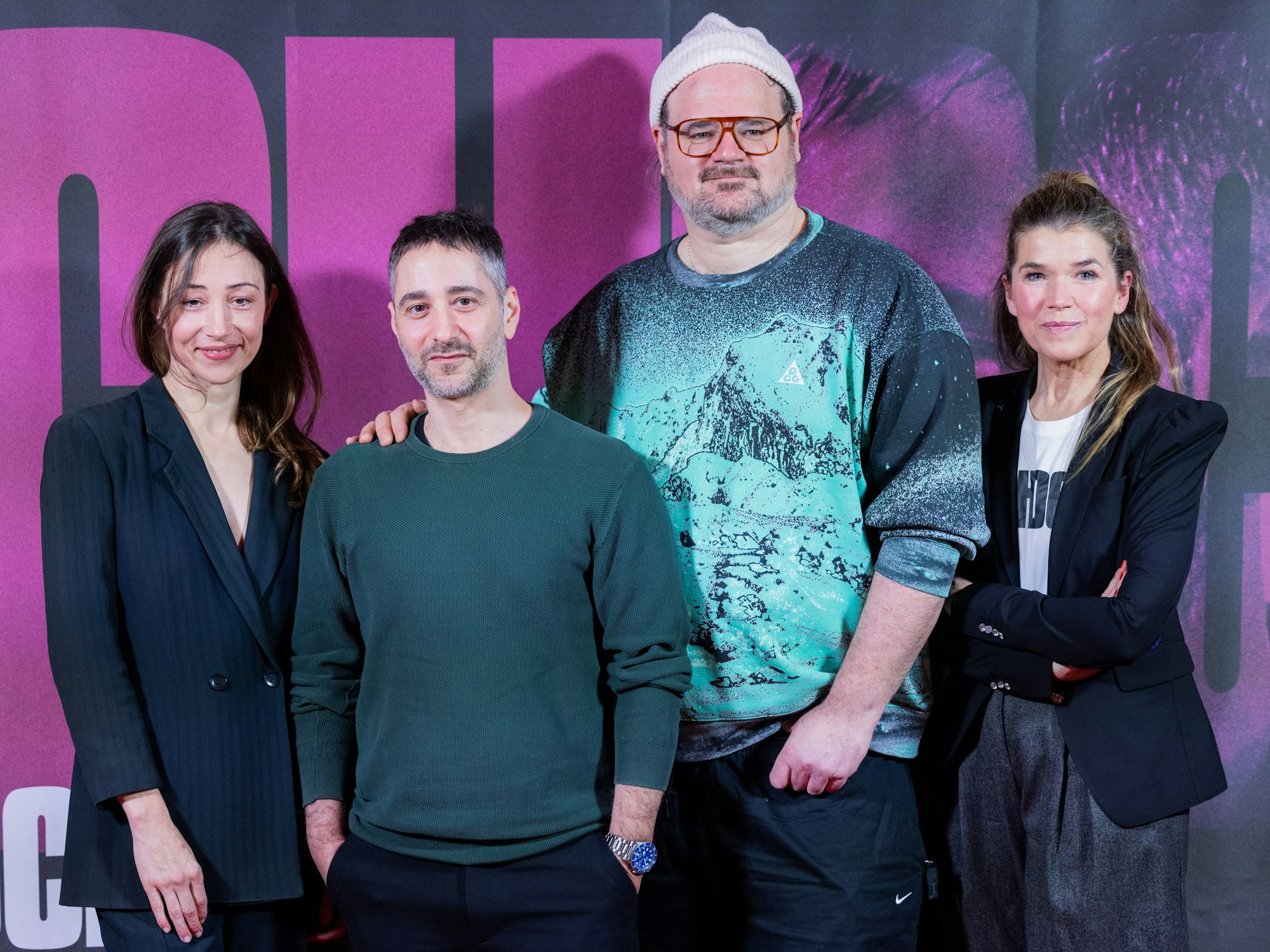 Schauspieler sowie Regisseure kommen zur Premiere des Films „Schock“ in den Filmpalast.