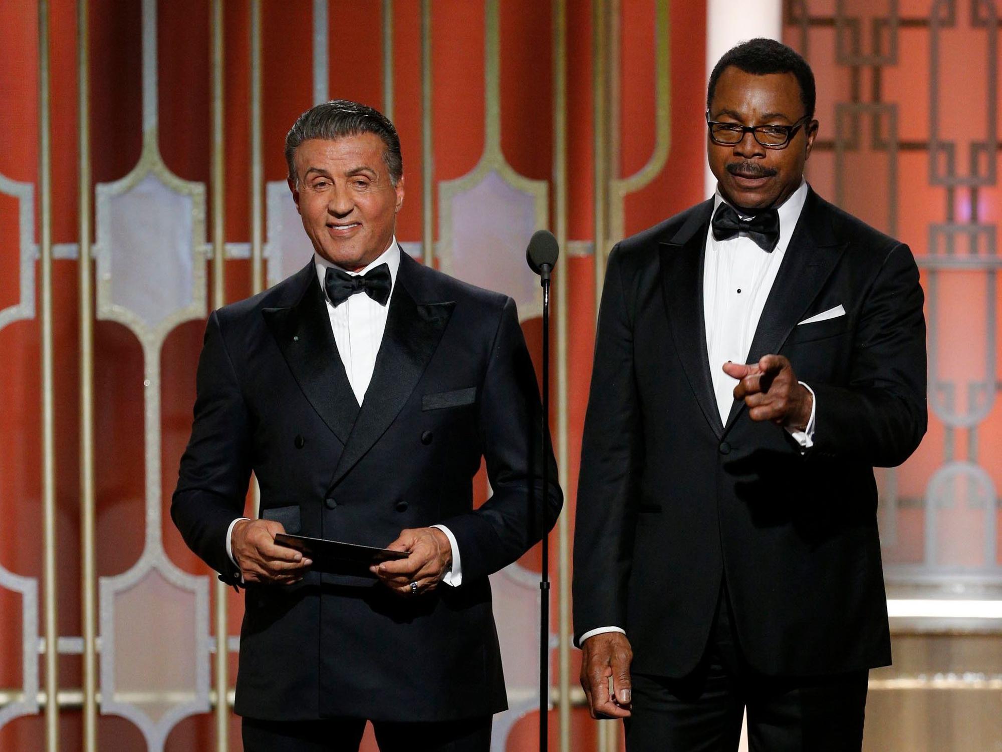 Legenden unter sich: Sylvester Stallone (l.) und Carl Weathers bei den Golden Globes 2017.