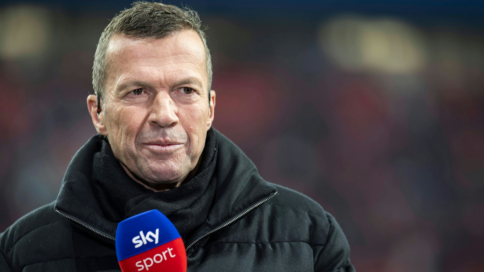 Lothar Matthäus, hier am 27. Januar 2024, war auch am Samstagabend (3. Februar) für Sky im Rhein-Energie-Stadion im Einsatz.