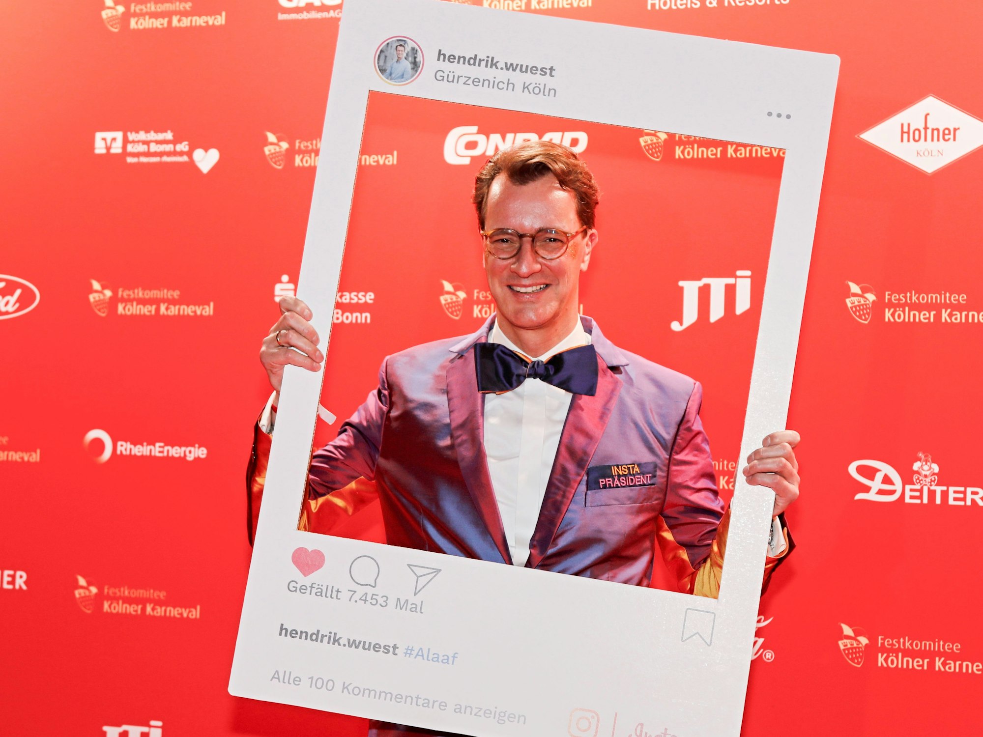 Hendrik Wüst mit Kostüm.