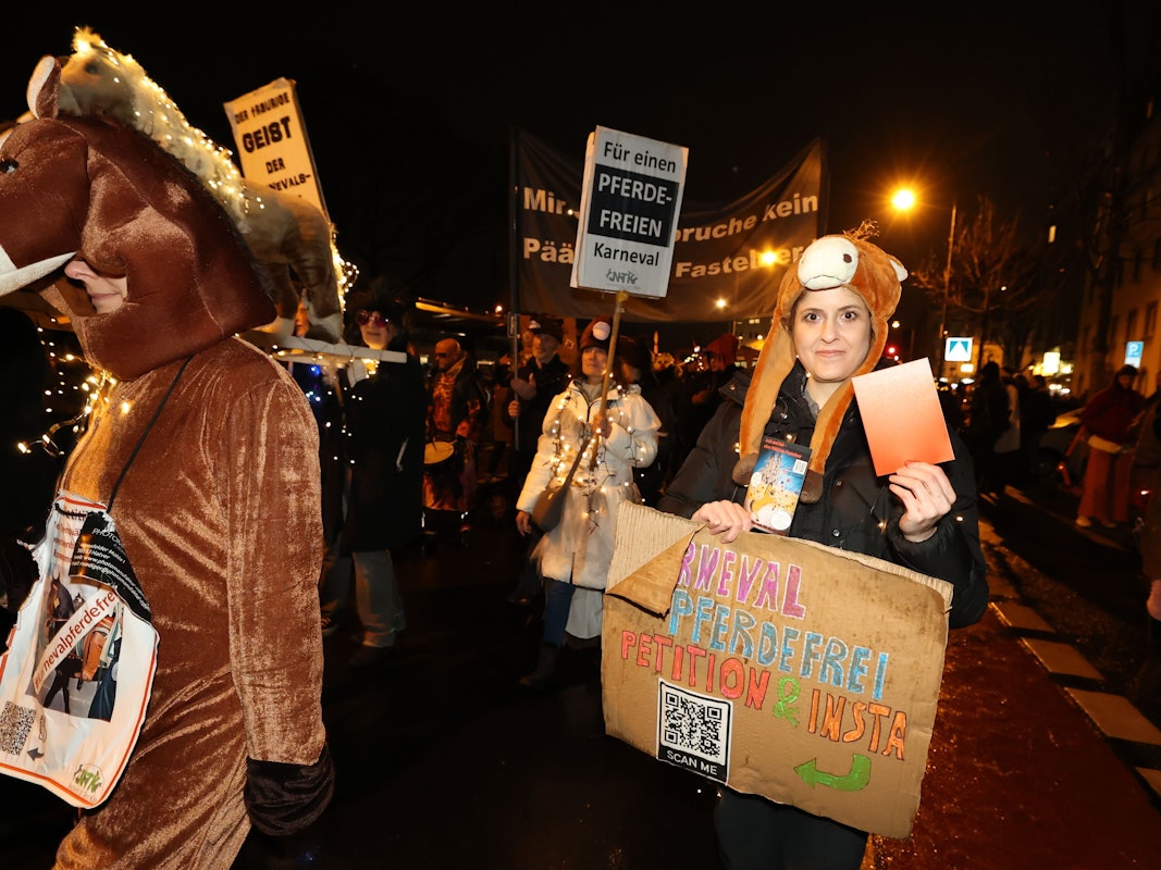 Geisterzug, der alternative Karnevalszug in Mülheim.