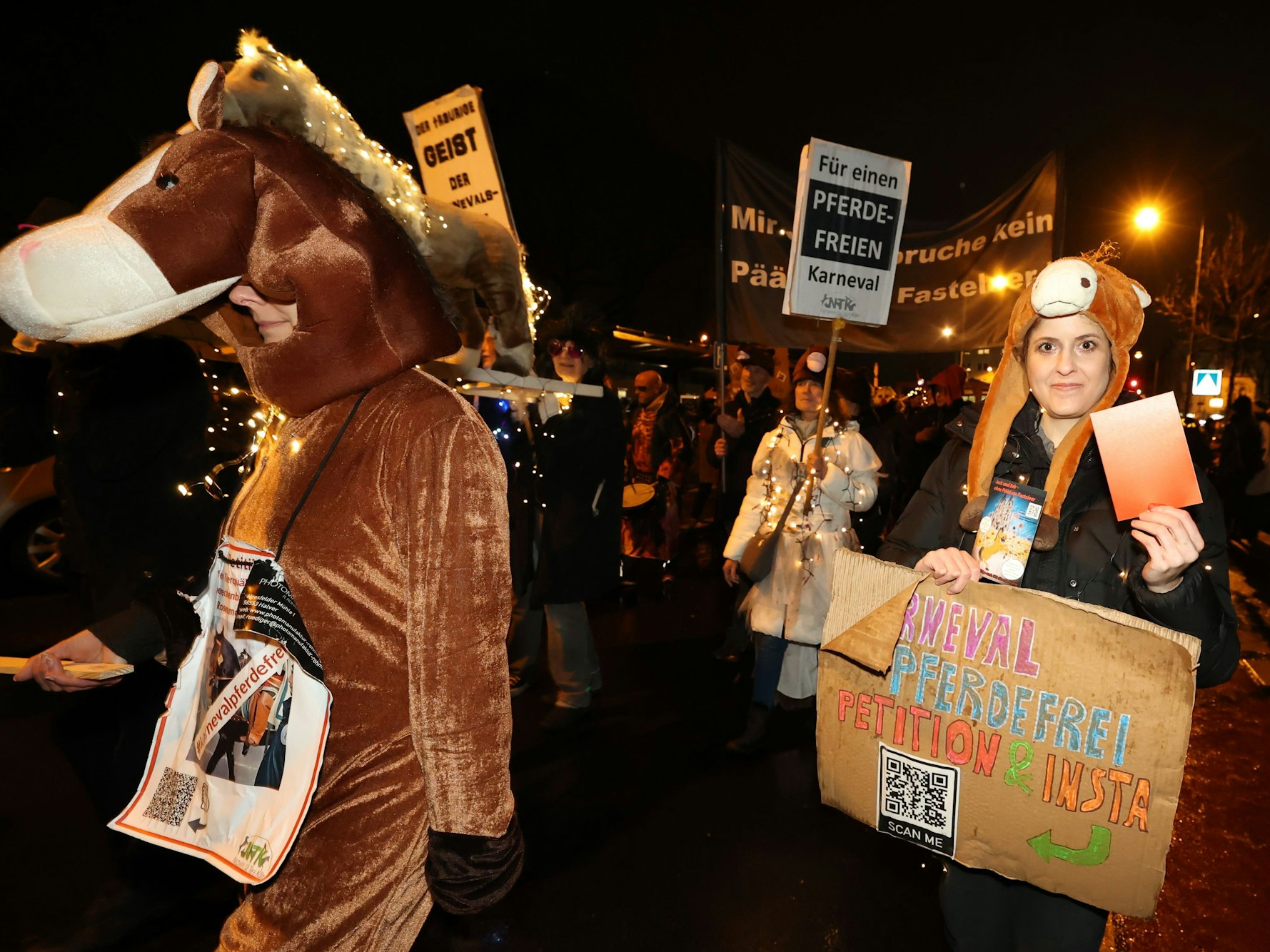 Geisterzug, der alternative Karnevalszug in Mülheim.