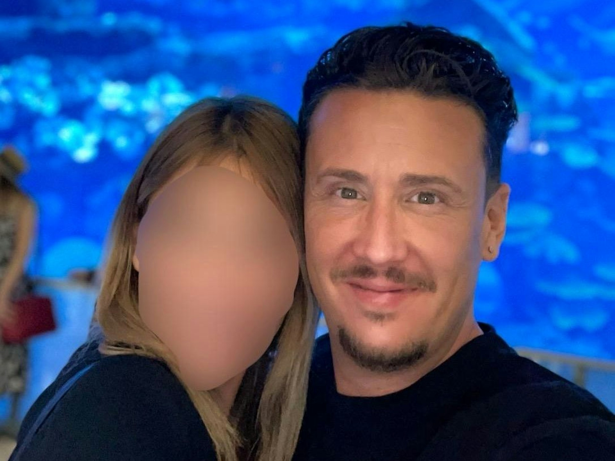 Eldorado-Sänger Manuel Sauer mit Freundin.