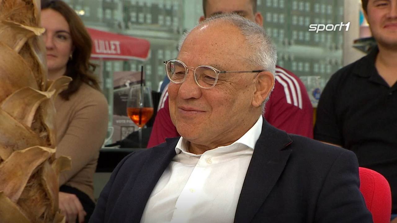 Felix Magath sitzt im „Doppelpass“ auf Sport1.