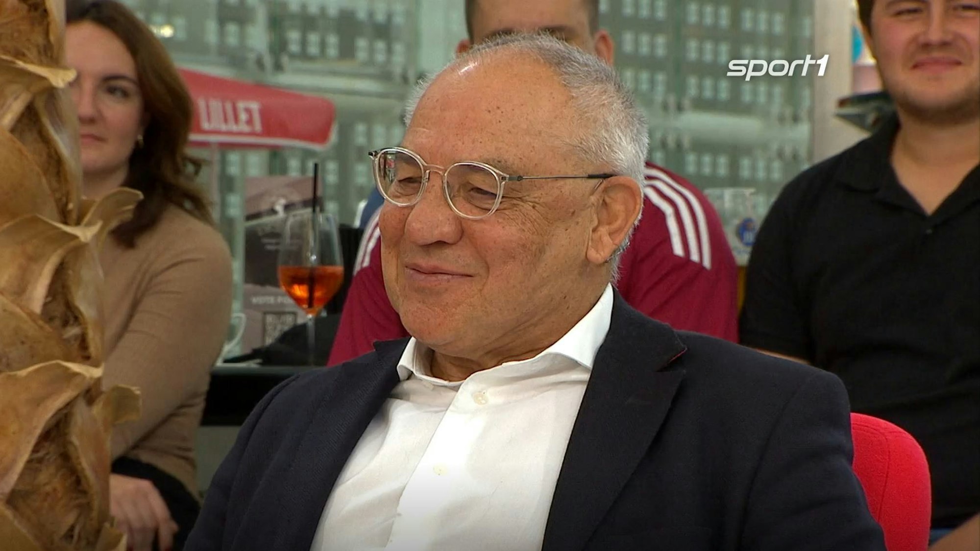 Felix Magath sitzt im „Doppelpass“ auf Sport1.