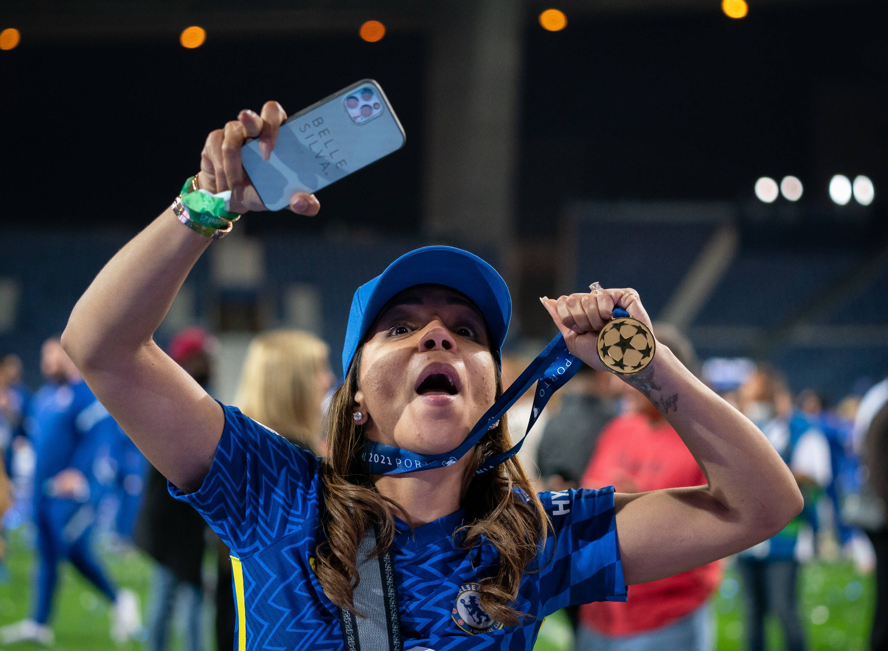 Belle Silva feiert den Triumph des FC Chelsea im Champions-League-Finale.