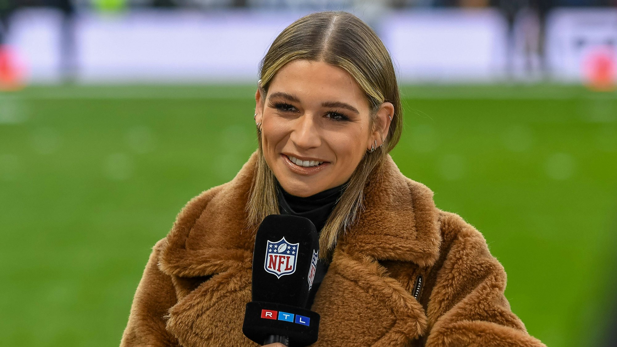 Jana Wosnitza moderiert eine RTL-Übertragung zur NFL. Sie ist ab Ende Februar als Kandidatin bei Let’s Dance zu sehen.