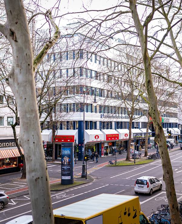 Blick auf den Hohenstaufenring in Köln.