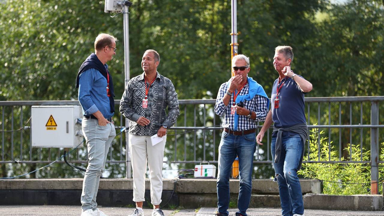 Florian König, Kai Ebel, Christian Danner und Heiko Waßer posieren beim Großen Preis von Belgien in Spa.