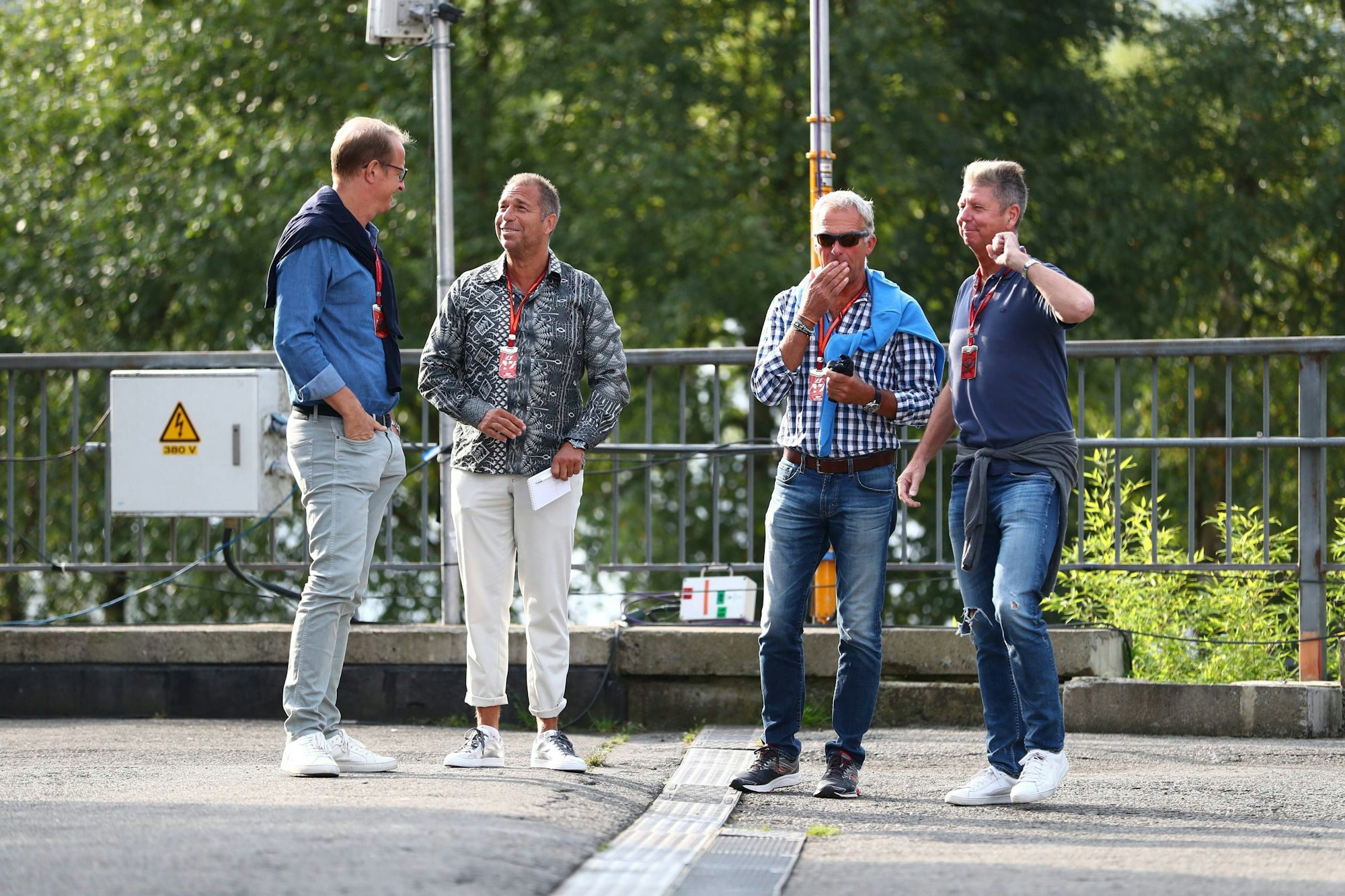 Florian König, Kai Ebel, Christian Danner und Heiko Waßer posieren beim Großen Preis von Belgien in Spa.
