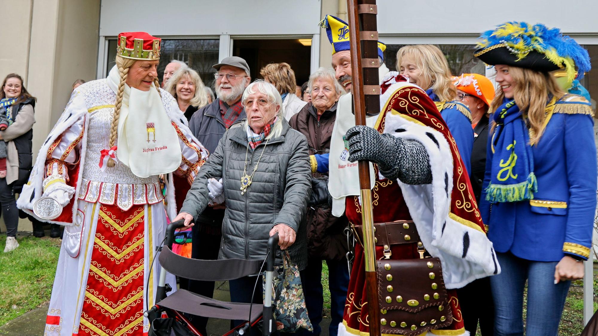 Dreigestirn im Seniorenstift.