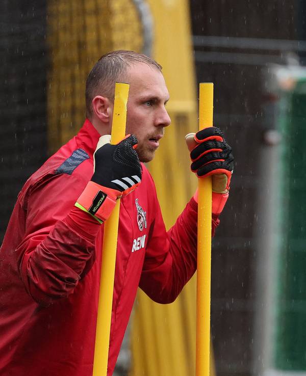 1. FC Köln: Training mit Marvin Schwäbe