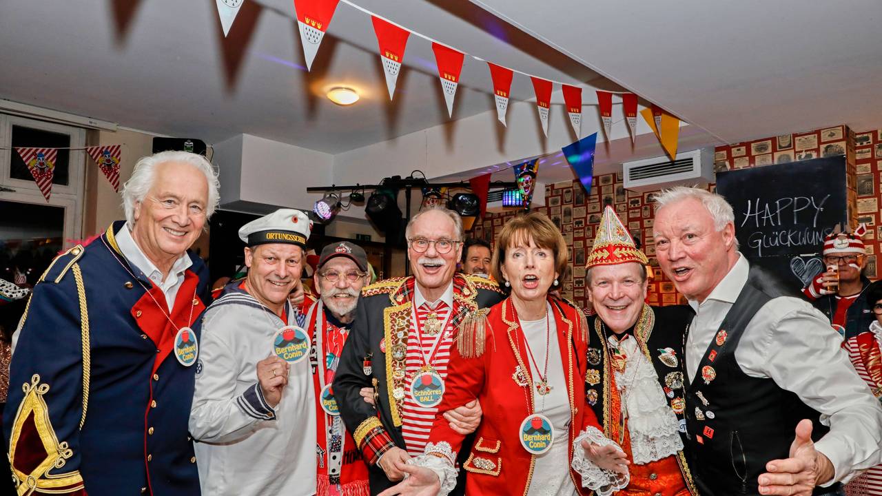 Promis feiern Bernhard Conin.