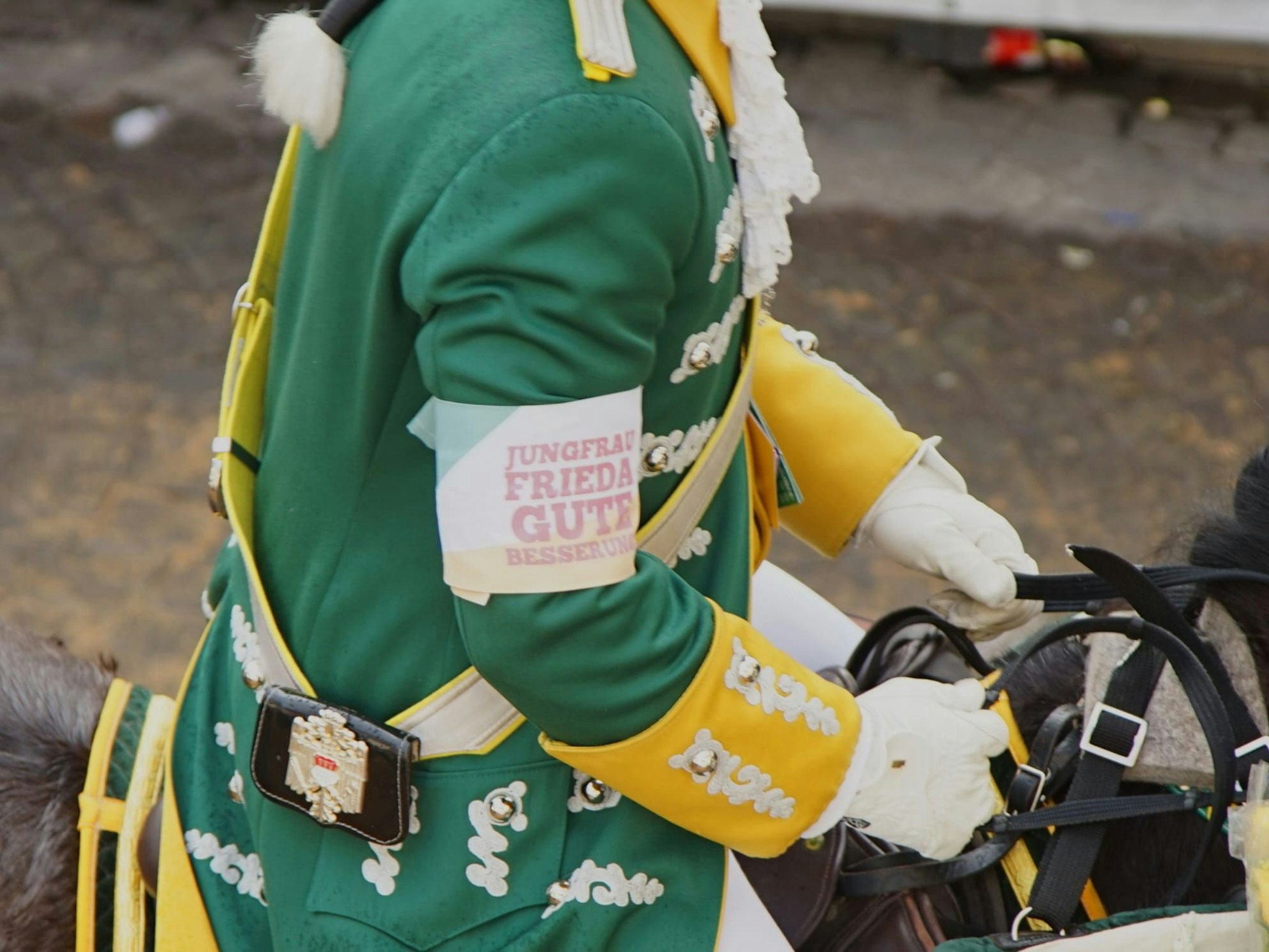 Binden der Ehrengarde.