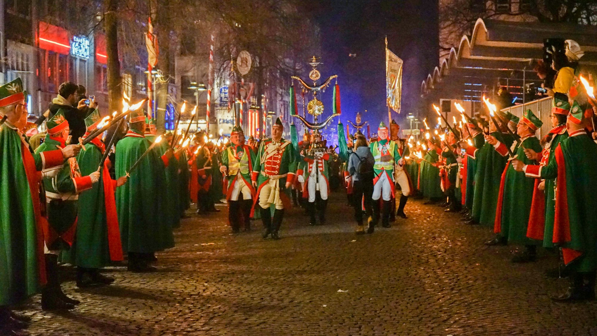 Großer Zapfenstreich für Hans Kölschbach.