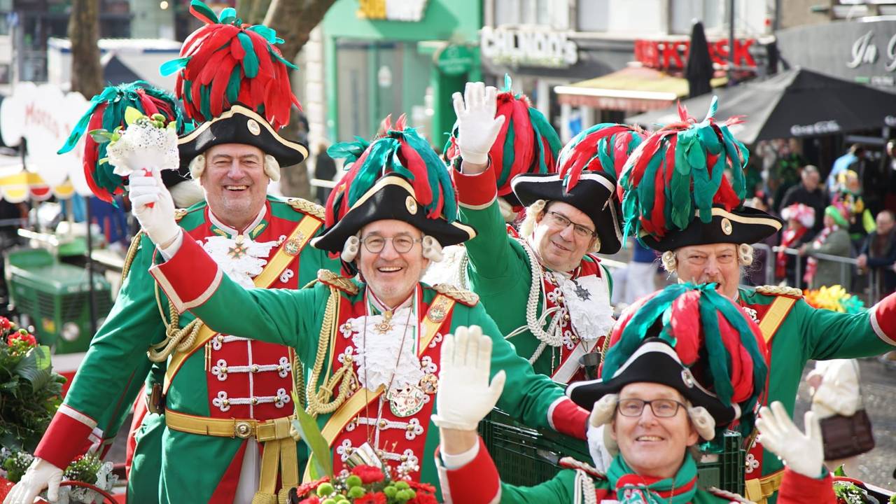 Hans Kölschbach im Rosenmontagszug.