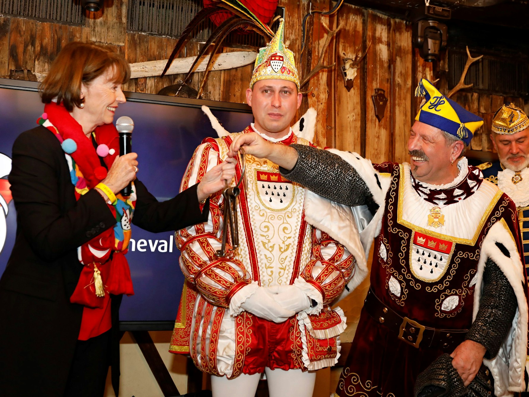 Bauer Werner gibt die Schlüssel zurück.