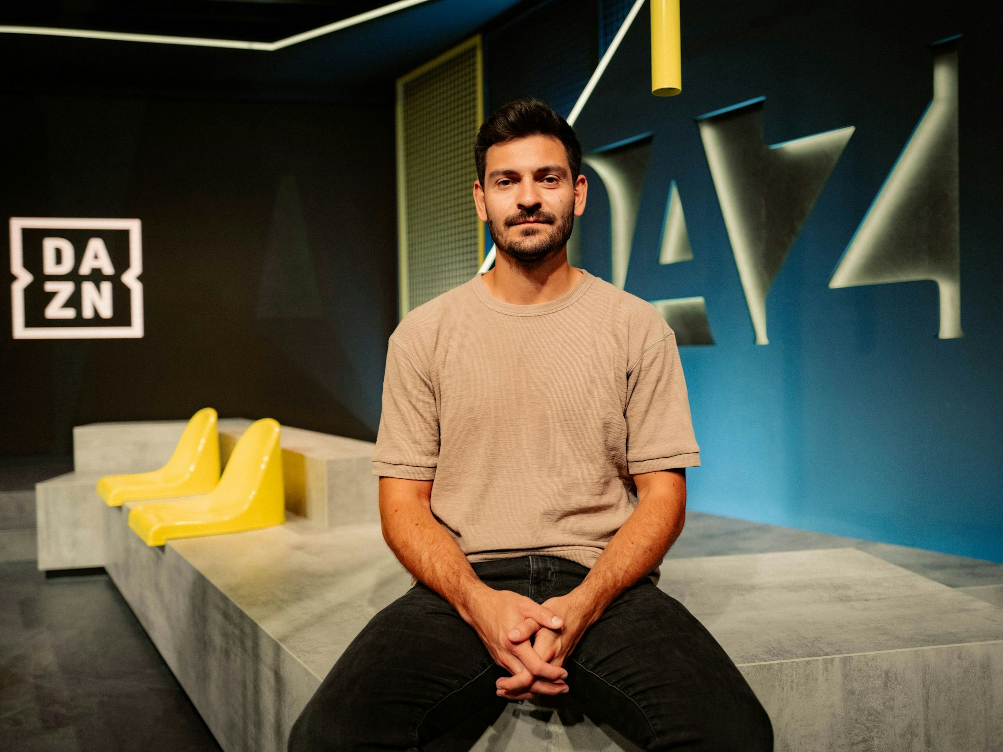 Jonas Hummels im DAZN-Studio.