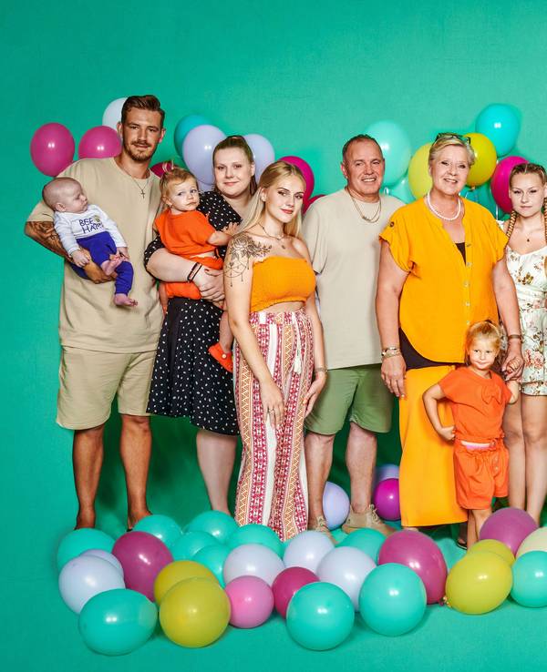 v.li.: Baby Linus, Tim, Lavinia mit Haylie Emilia, Estefania, Harald, Silvia, Cataleya, Sarah-Jane, Loredana mit Aurelio, Peter mit Zwillingen, Sarafina mit Baby, Celina-Sophie, Flo, Sylvana mit Anastasia