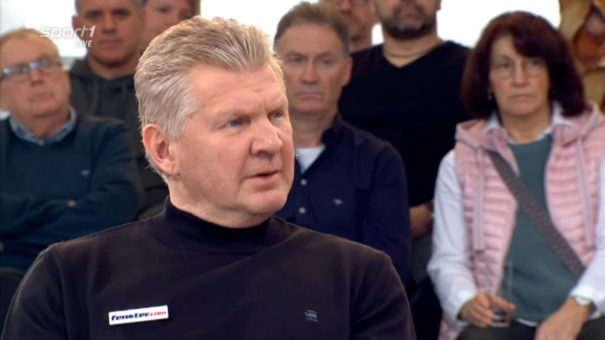 Stefan Effenberg sitzt im „Doppelpass“ auf Sport1.