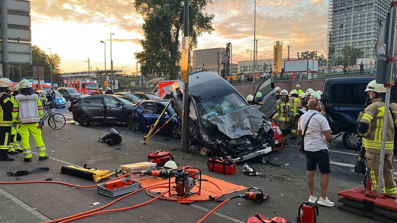 Unfall Köln heute: Aktuelle News, Infos und Bilder | Express