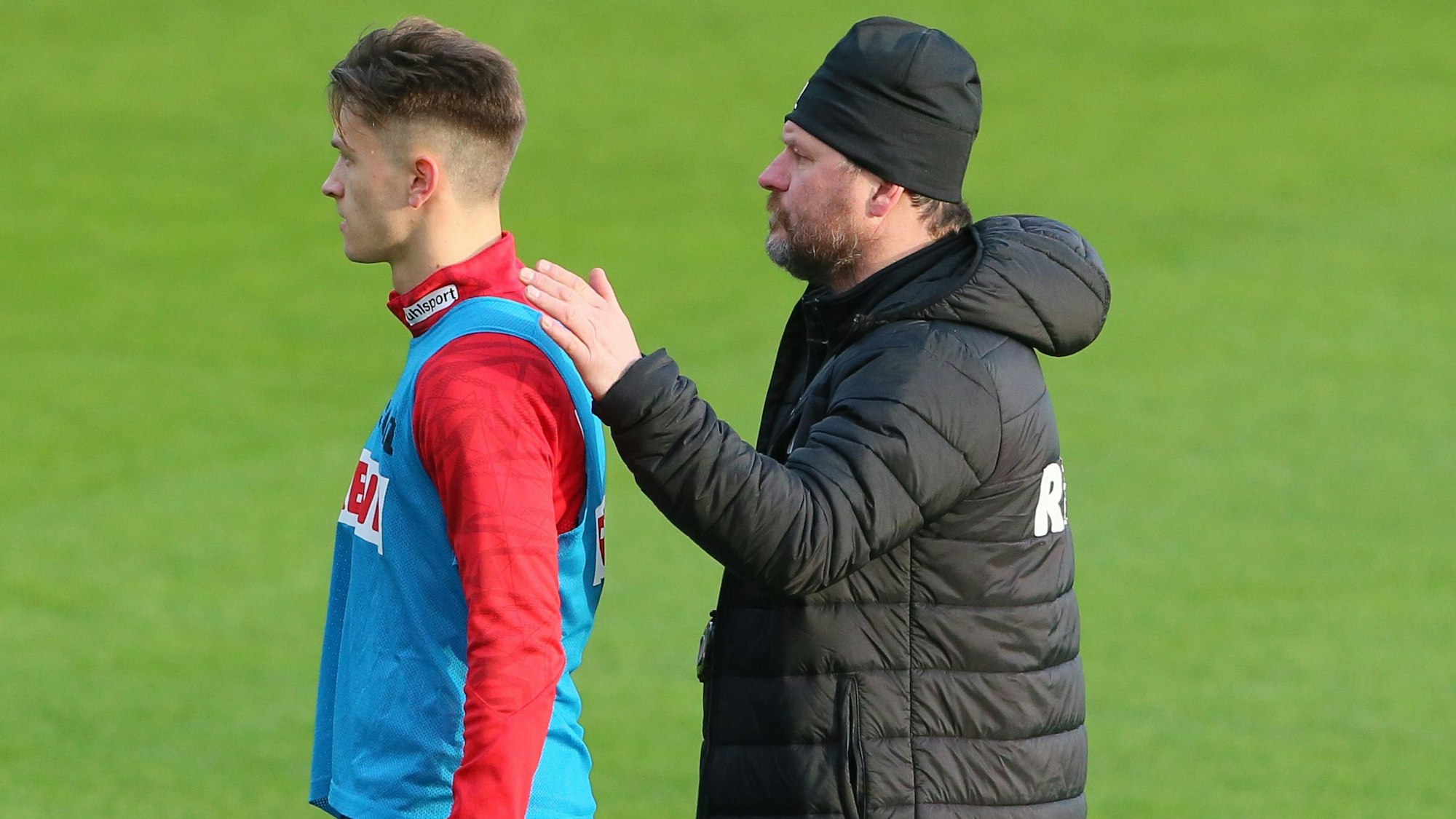 Steffen Baumgart und Noah Katterbach im Training des 1. FC Köln.