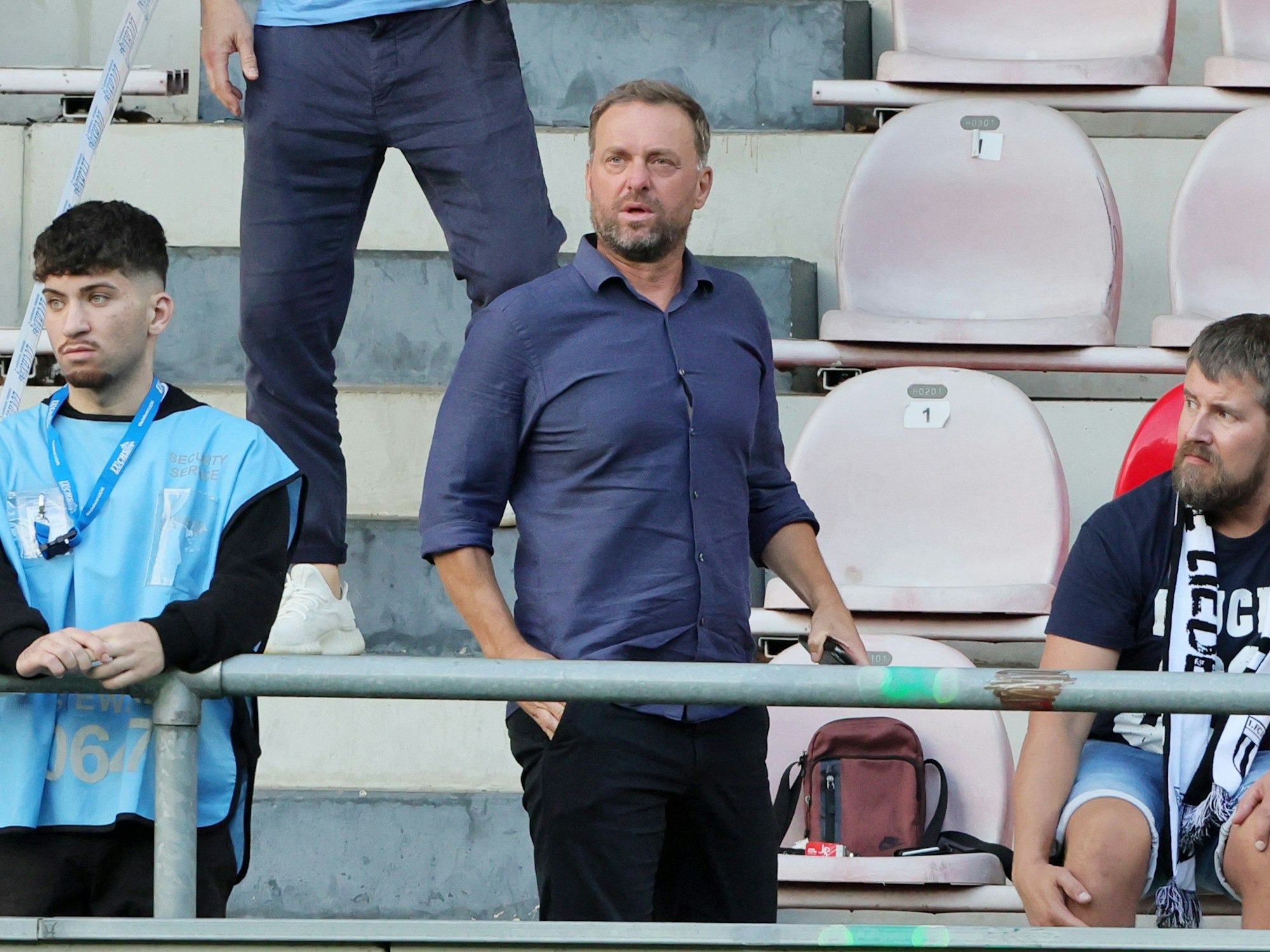 1. FC Köln: Amateure (U21) spielen gegen 1. FC Bocholt in der Regionalliga West. Auf der Tribüne Jörg Jakobs