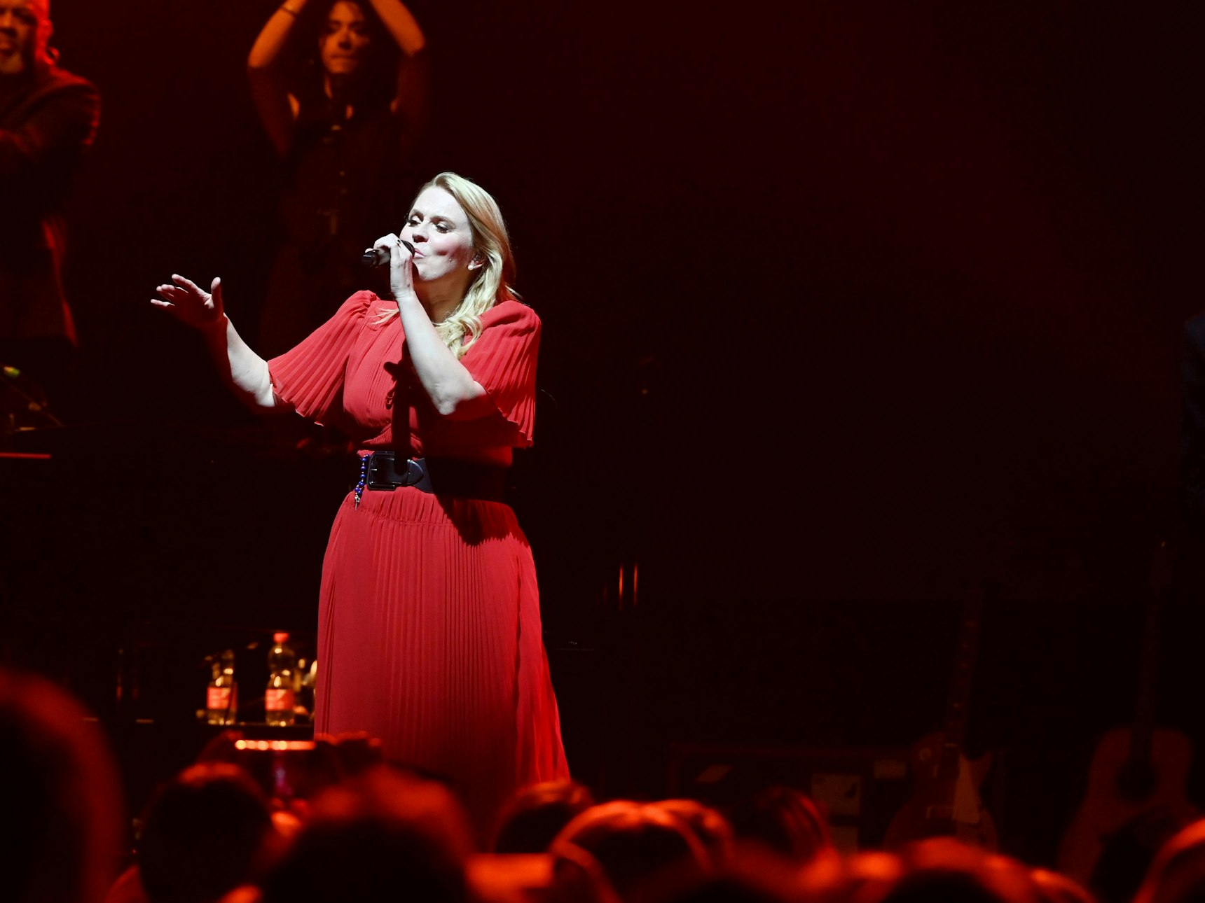 Patricia Kelly singt während dem Tour-Auftakt der „Mega Christmas-Show“.