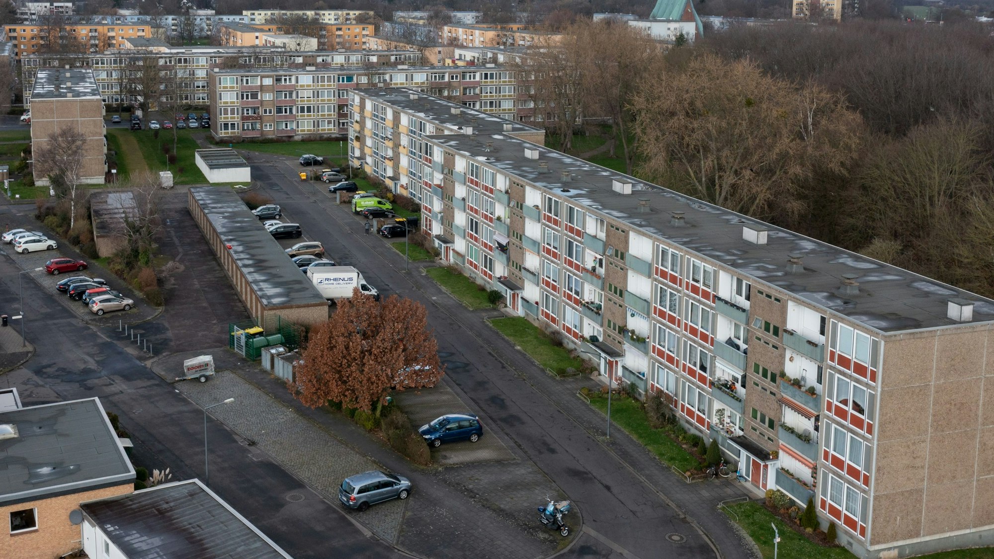 Blick auf die betroffenen Wohngebäude in der Elias-Gut-Straße in Stammheim.
