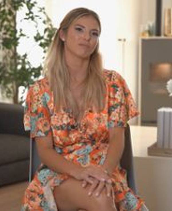 Arbeitet auf Mallorca als Maklerin für Luxus-Immobilien: Dazu kocht Angie (27) auch ganz gern.