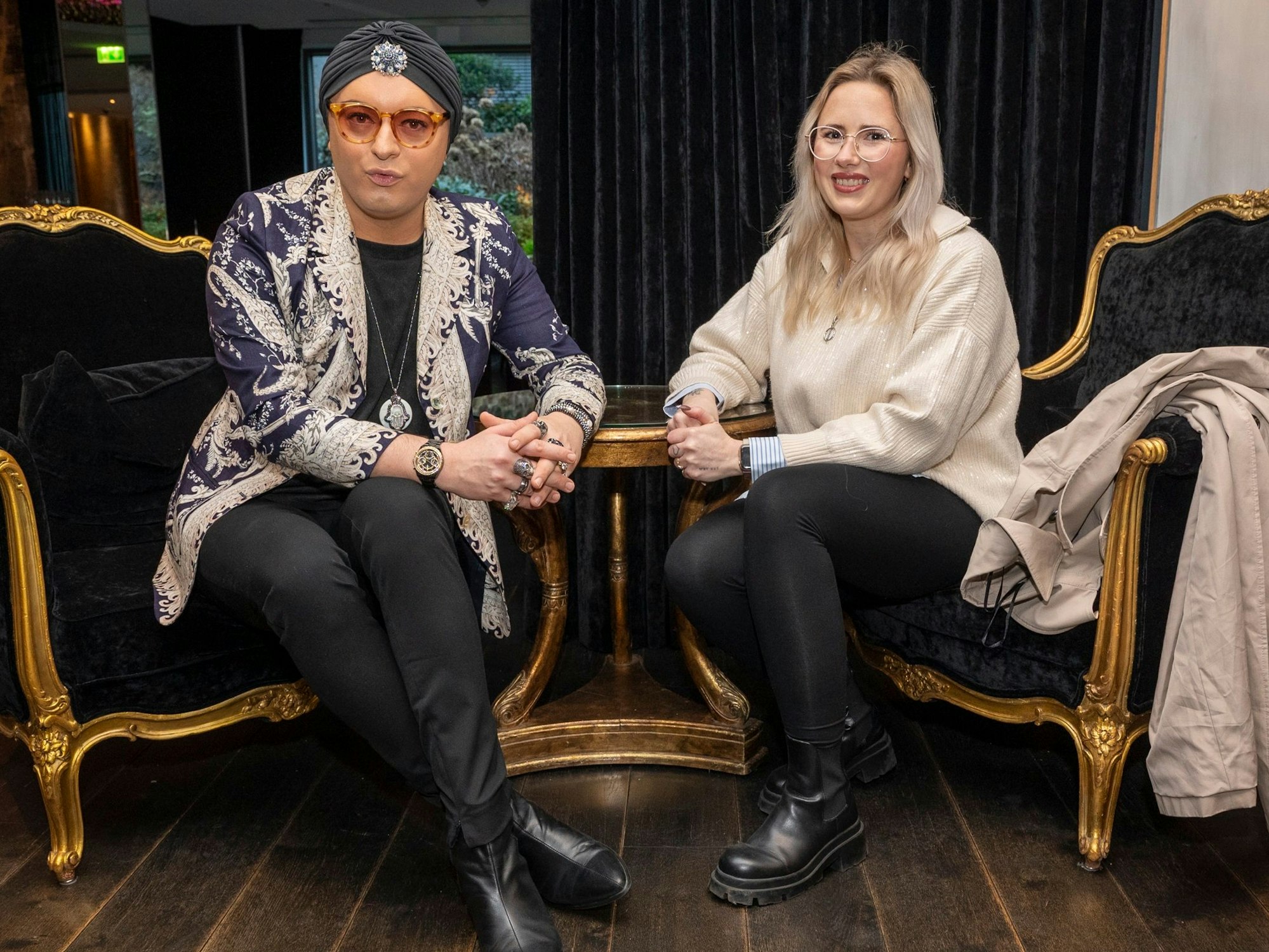 Julian F. M. Stoeckel und Alex Miebach von Sonntag-EXPRESS am 26. Januar 2024 im Savoy Hotel in Köln.