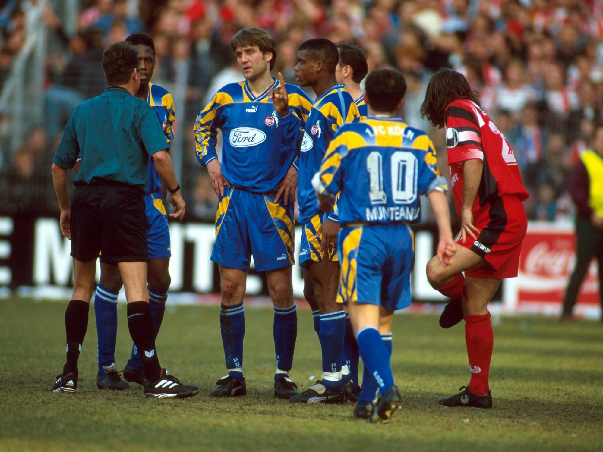 1. FC Köln Alle Heimtrikots der vergangenen 25 Jahre Express