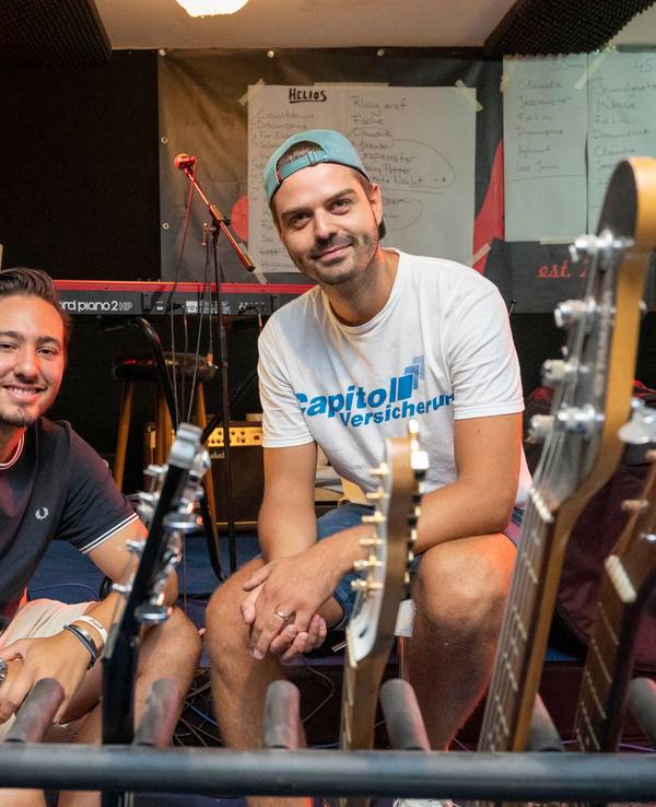 Kai Mathias und Pedro Schädel im Studio ihrer Band Lupo.