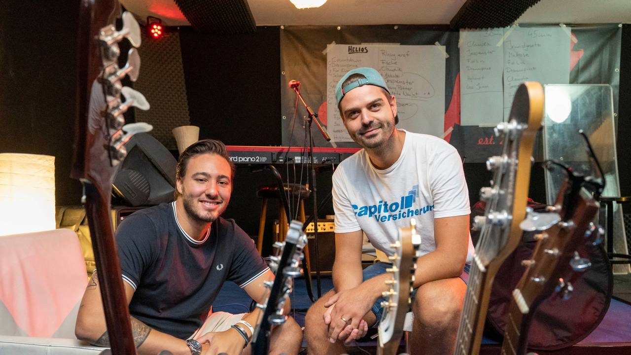 Kai Mathias und Pedro Schädel im Studio ihrer Band Lupo.