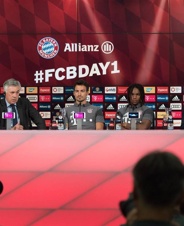 Pressekonferenz des FC Bayern
