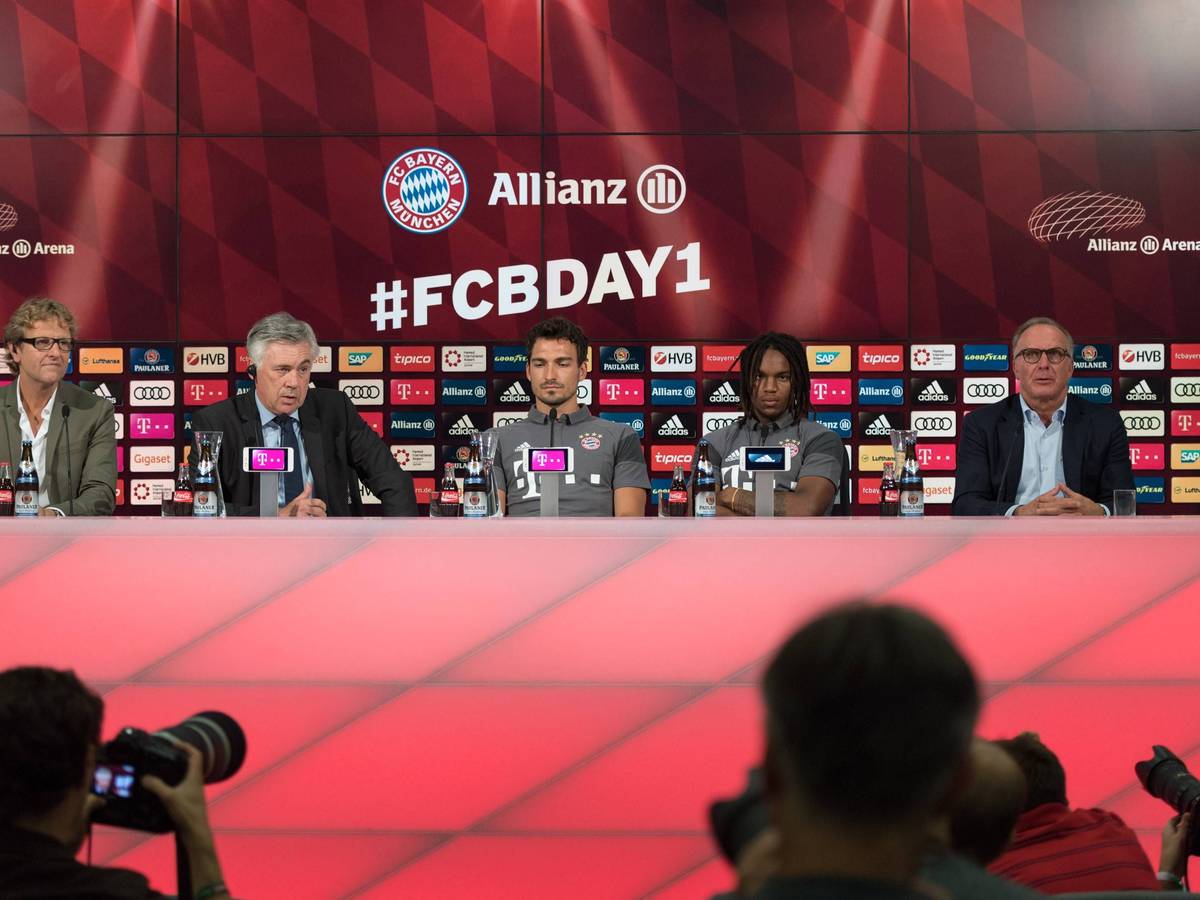 Pressekonferenz des FC Bayern