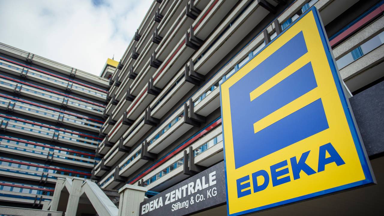 Eine Außenansicht der Edeka-Zentrale im Hamburger Stadtteil Winterhude.