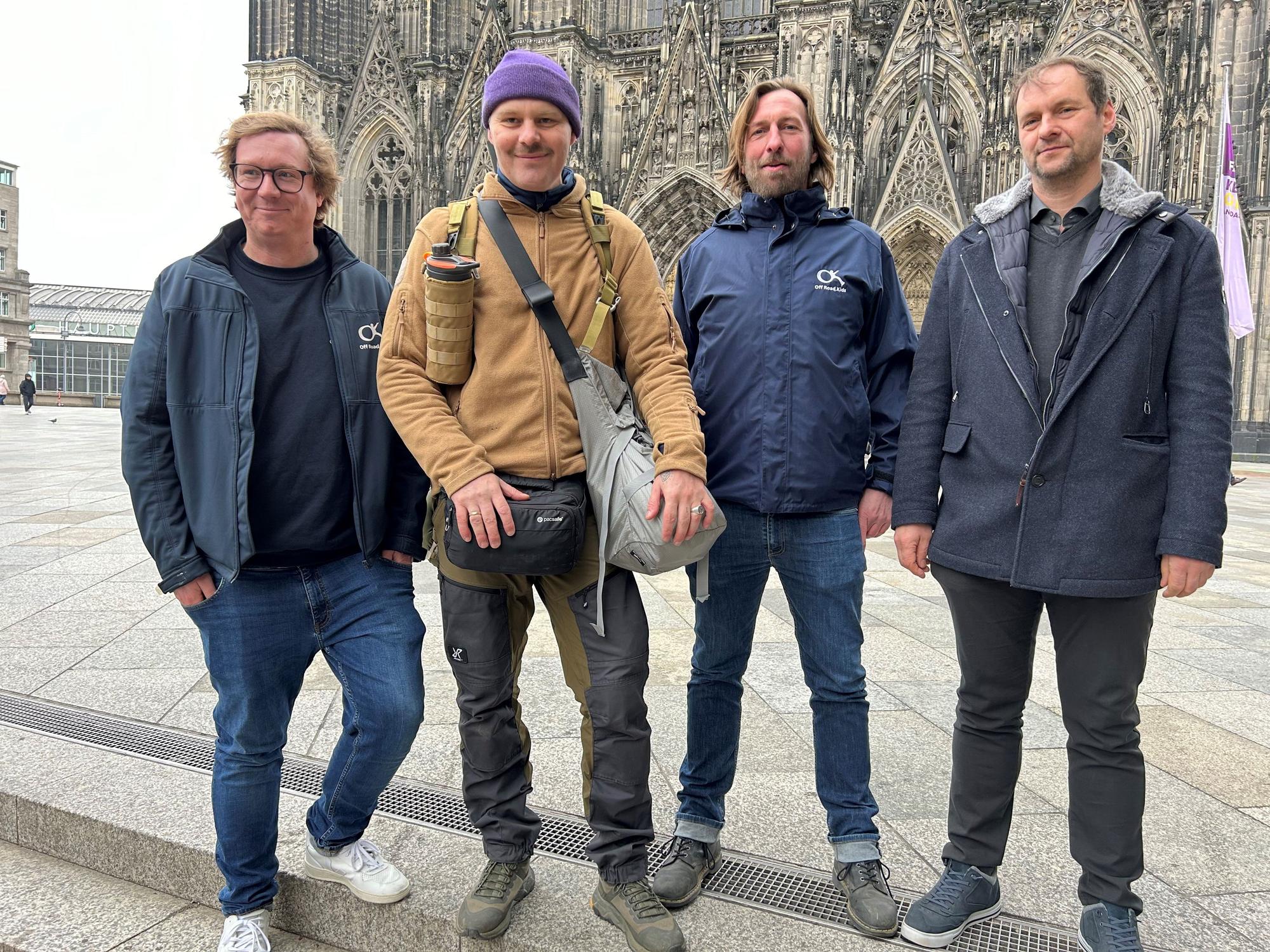 Gruppenbild der Stiftung rund um Tobias Nied.