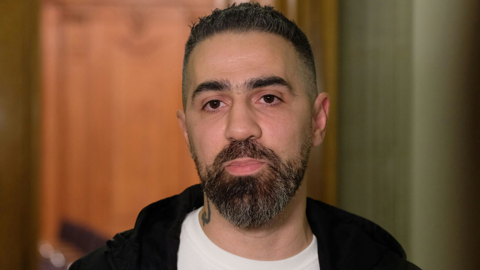 Bushido, Rapper und Musikproduzent, steht im Bundesverwaltungsgericht.