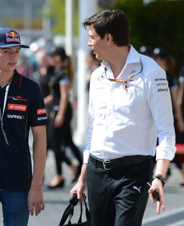 Max Verstappen gemeinsam mit Toto Wolff im Jar 2014.